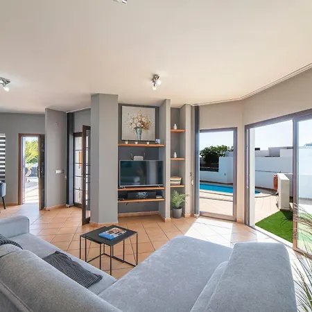 Alysia - * Playa Blanca (Lanzarote)