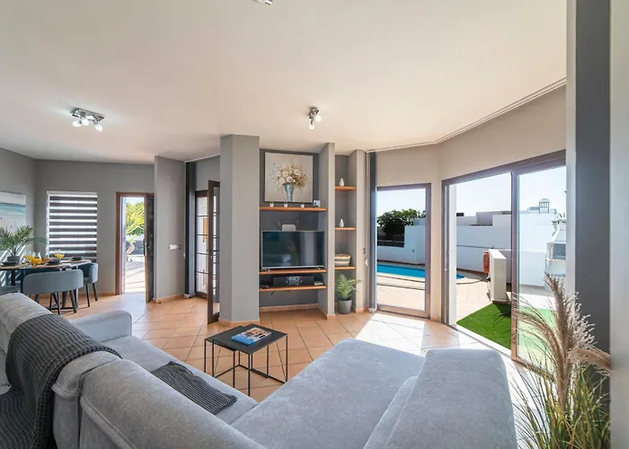 Alysia - * Playa Blanca (Lanzarote)